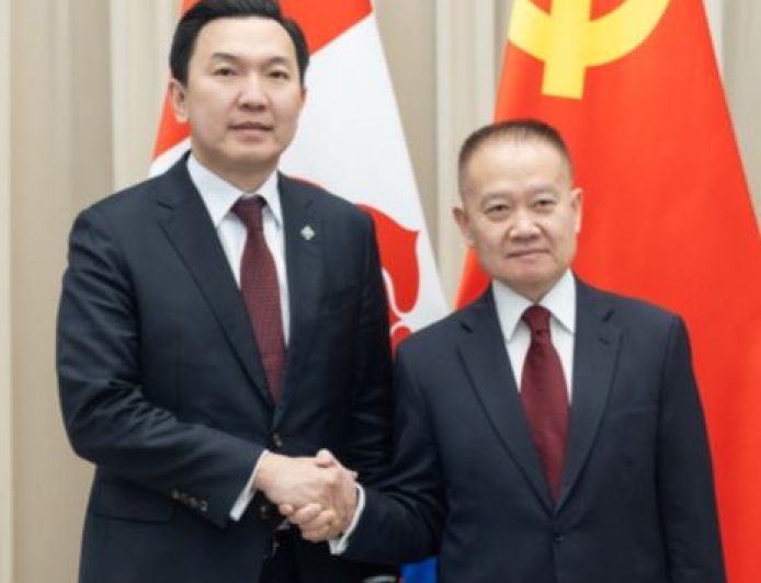 Монгол Ардын намын дарга Н.Учрал ХКН-ын Төв хорооны ГХГ-ын дарга Лю Хайшинтай уулзлаа