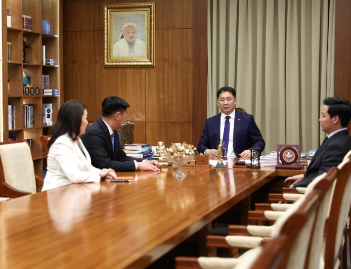 Ерөнхийлөгч У.Хүрэлсүх УИХ-ын дарга С.Бямбацогтыг хүлээн авч уулзлаа