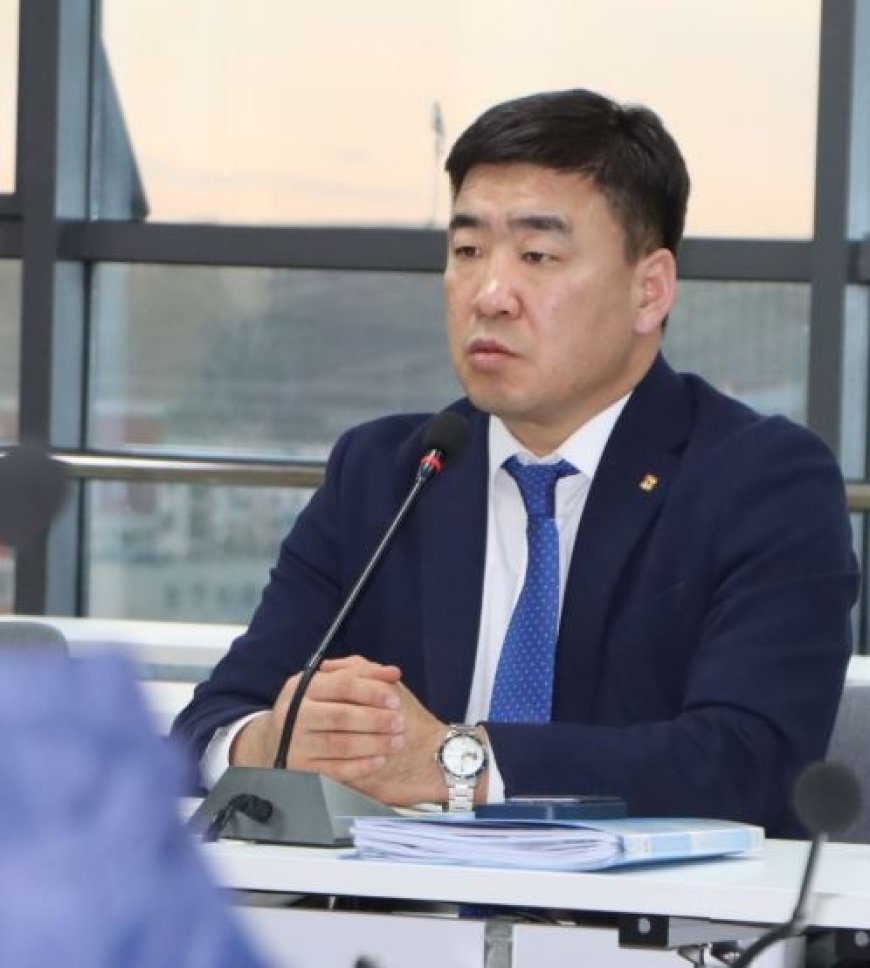 ХХААХҮ-ийн сайд Ц.Идэрбат: Тариаланчдын урамшуулал, шатахууны хангамж, зээлийн "Хар жагсаалт"-ыг шийдвэрлэж, хөнгөлөлттэй зээлийг шуурхай олгоно